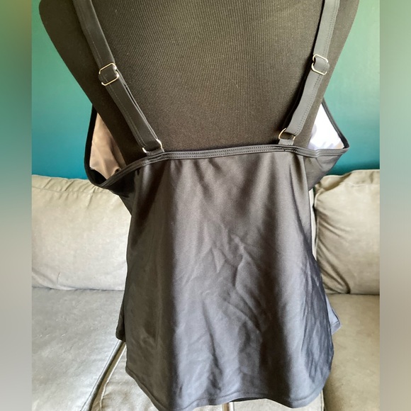 *SOLD on M* New- SHEIN 2 Piece Swimsuit - Picture 4 of 10